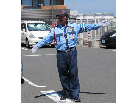 ロピア いずみ中央店 スーパーの警備スタッフの募集詳細